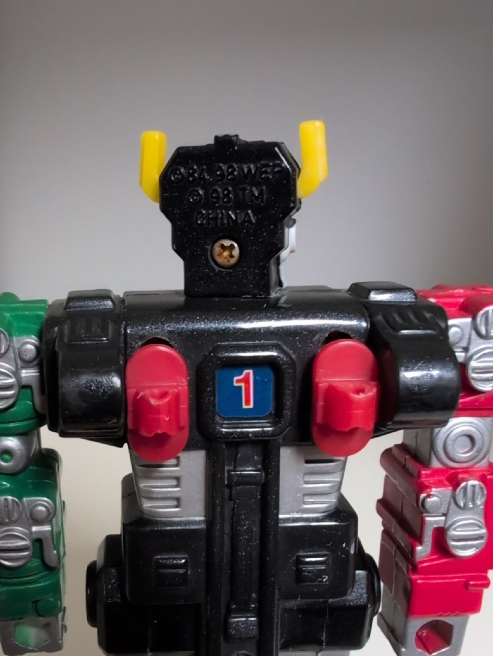 Vintage Power Rangers WEP Lion Force 5.5" Collectible Figure Moveable Standalone - Picture 7 of 7